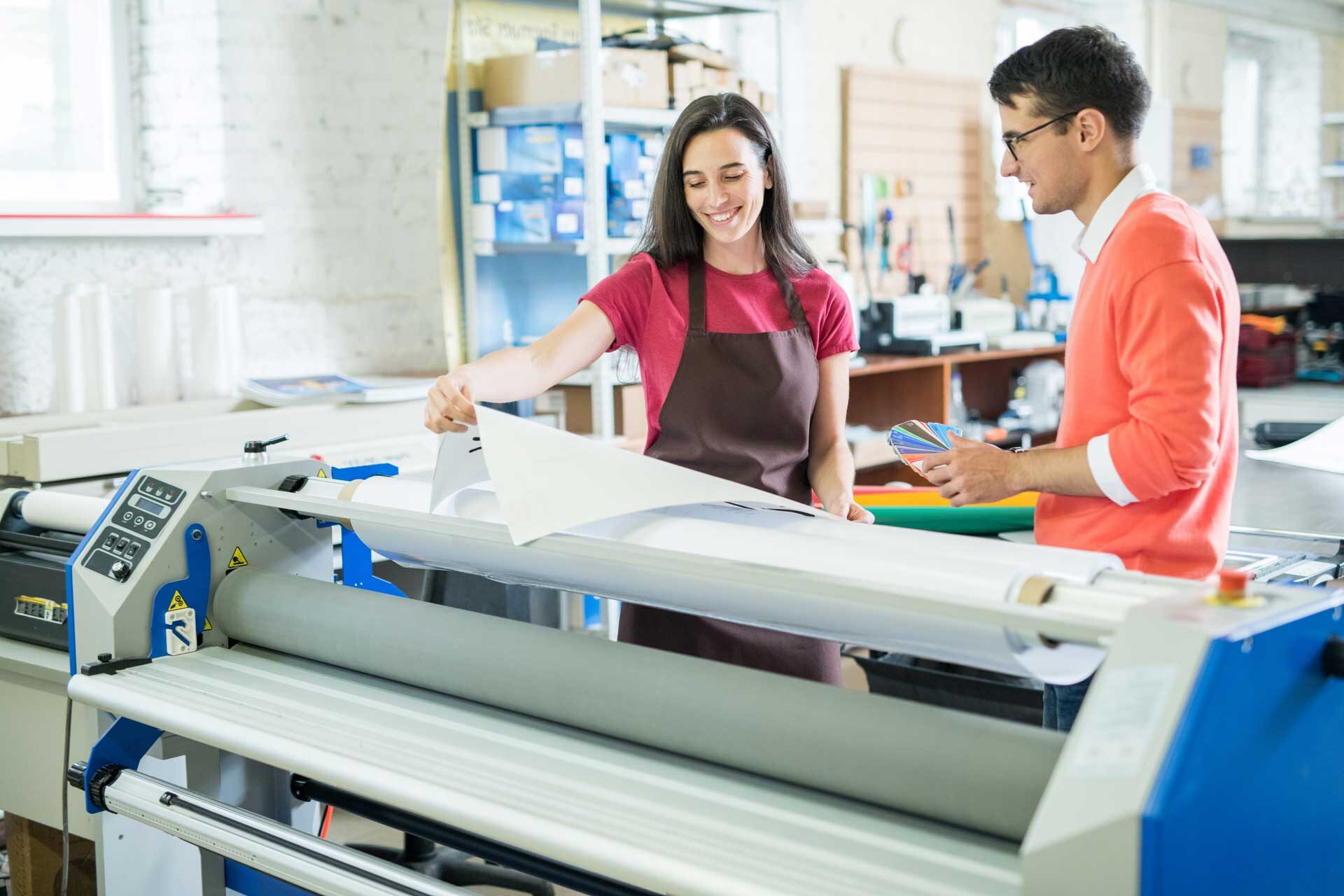 picking-out-color-for-printing-6THM4LF-e1588889975881.jpg picking-out-color-for-printing-6THM4LF-e1588889975881.jpg